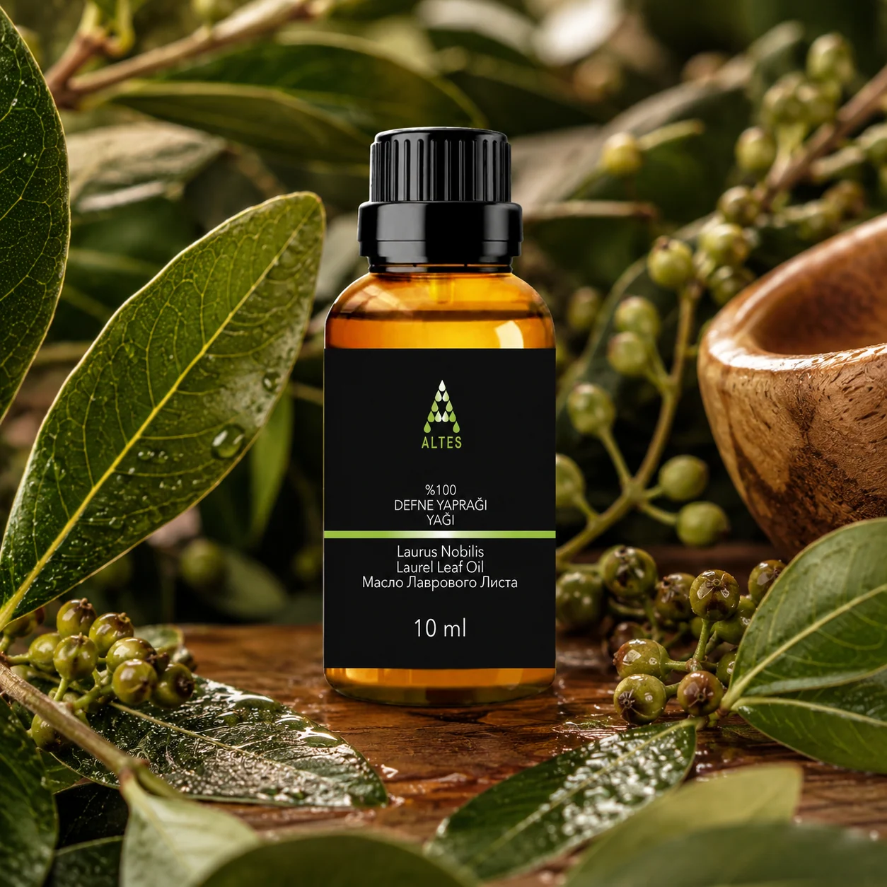 ALTES Defne Yaprağı Uçucu Yağı 10 ml – %100 Saf ve Doğal - bitkisel yakın plan ürün görseli